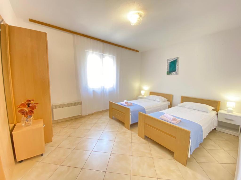 Ferienwohnung Porat Starigrad Paklenica Exterior foto